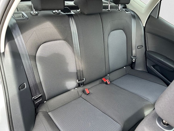 Seat Arona 15 of 16