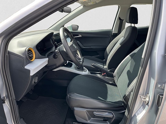 Seat Arona 7 of 16