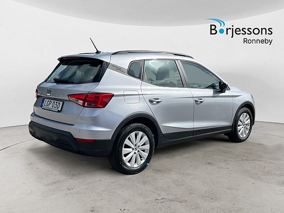 Seat Arona 3 of 16
