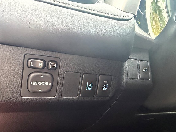 Toyota RAV4 11 of 14