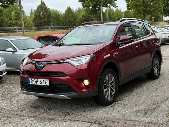 Toyota RAV4 5 of 14