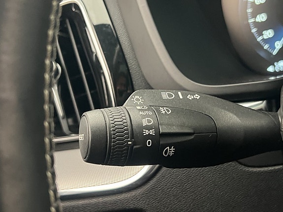 Volvo XC60 17 of 30