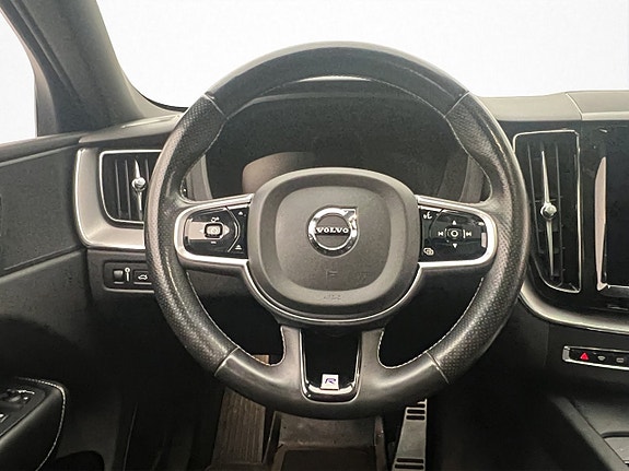 Volvo XC60 16 of 30