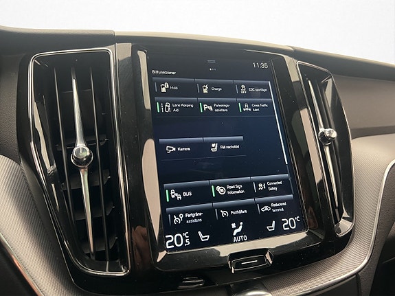 Volvo XC60 25 of 30