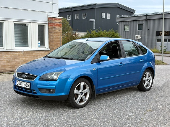 Ford Focus 2 of 18