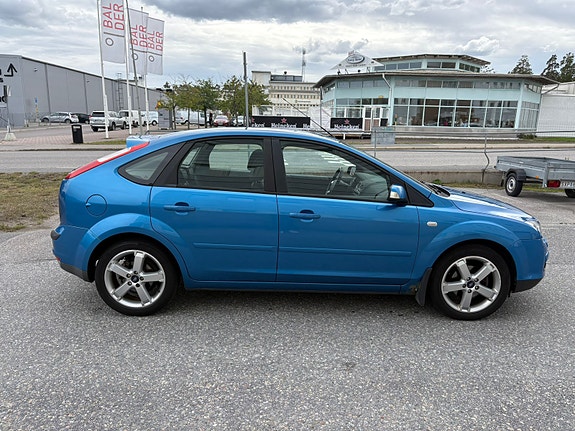 Ford Focus 7 of 18