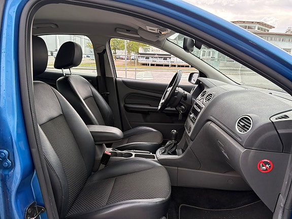 Ford Focus 11 of 18