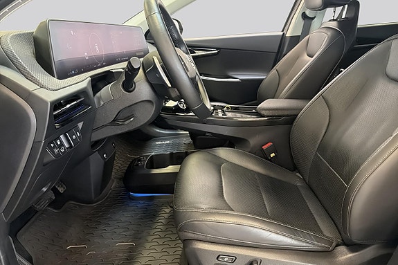 Kia EV6 8 of 19