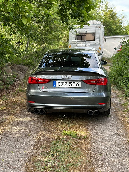 Audi S3 2 of 5