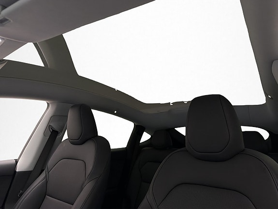 Tesla Model Y 14 of 30