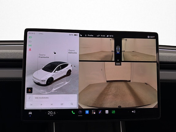 Tesla Model Y 15 of 30