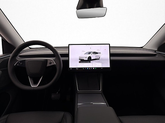 Tesla Model Y 18 of 30