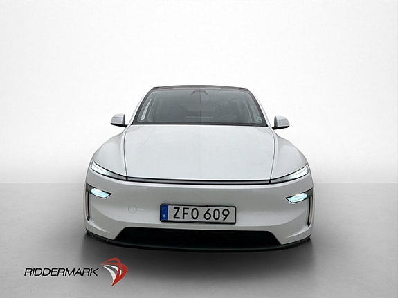 Tesla Model Y 3 of 30