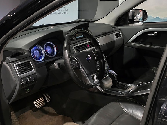 Volvo V70 11 of 15