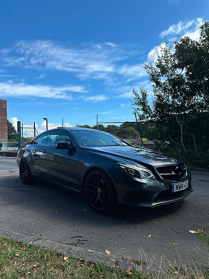 Mercedes-Benz E200 6 of 6