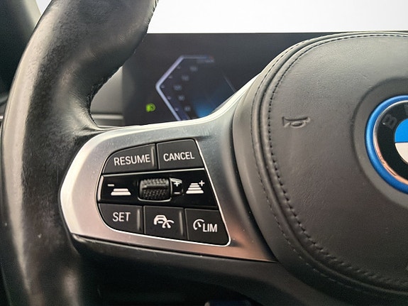 BMW i4 17 of 30