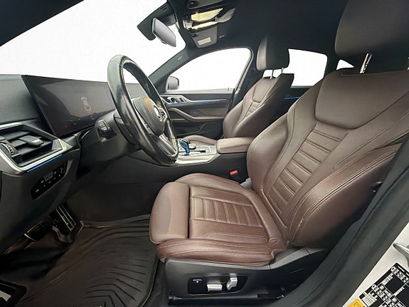 BMW i4 14 of 30