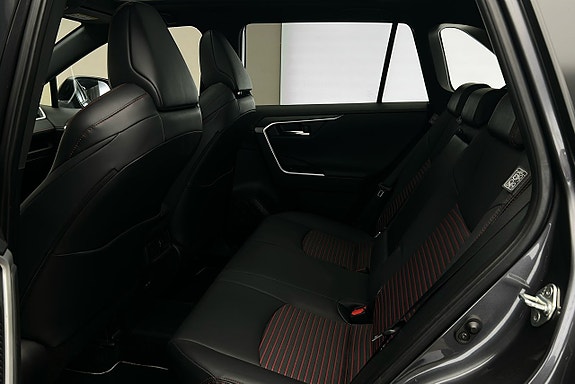 Toyota RAV4 13 of 29