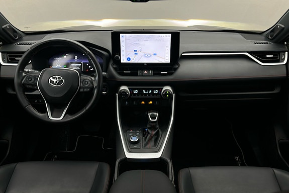 Toyota RAV4 6 of 29