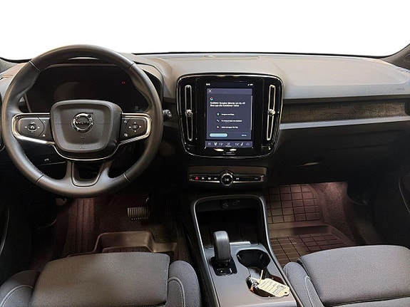 Volvo EX40 8 of 15