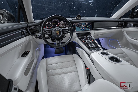 Porsche Panamera 4 10 of 19
