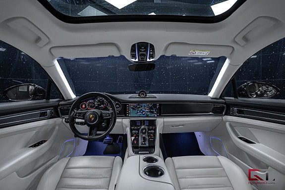 Porsche Panamera 4 14 of 19