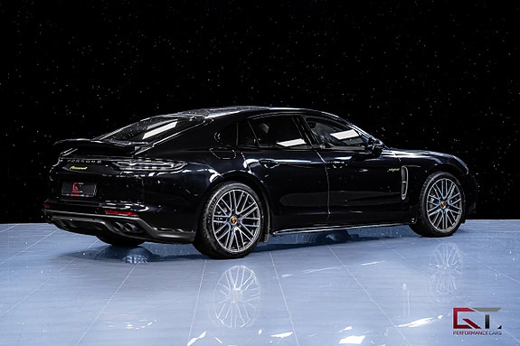 Porsche Panamera 4 7 of 19