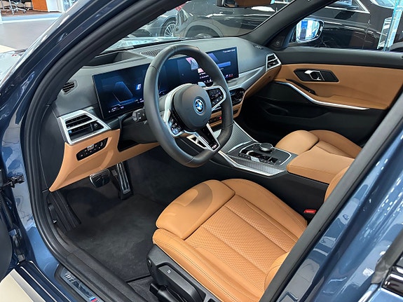 BMW 330e 4 of 10