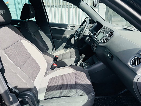 Volkswagen Tiguan 5 of 24