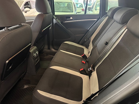 Volkswagen Tiguan 19 of 24
