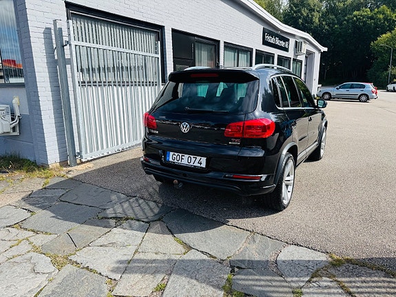 Volkswagen Tiguan 3 of 24
