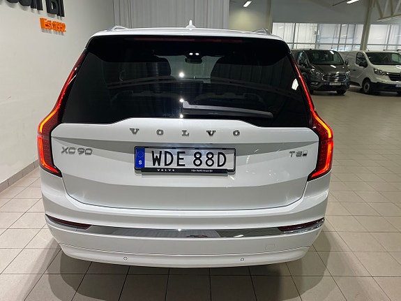 Volvo XC90 3 of 29