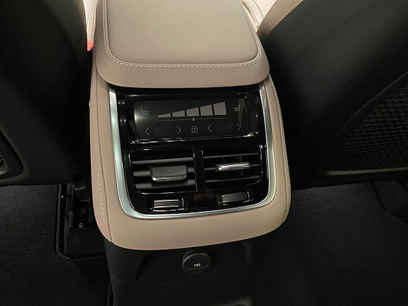 Volvo XC90 19 of 29