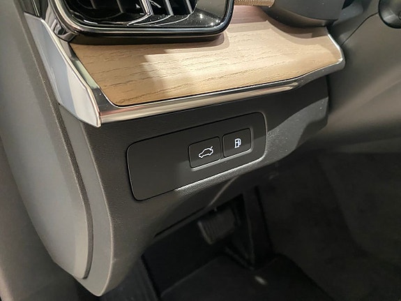 Volvo XC90 23 of 29