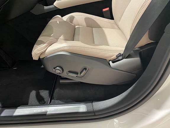 Volvo XC90 22 of 29