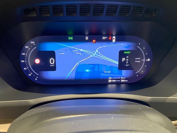 Volvo XC90 27 of 29
