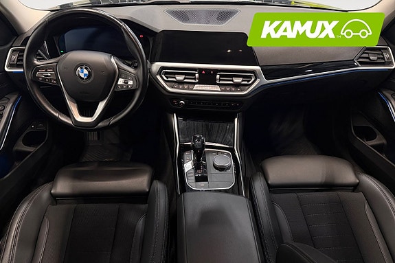 BMW 330e 10 of 25