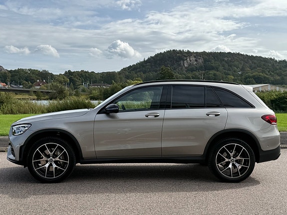 Mercedes-Benz GLC300 de 2 of 17