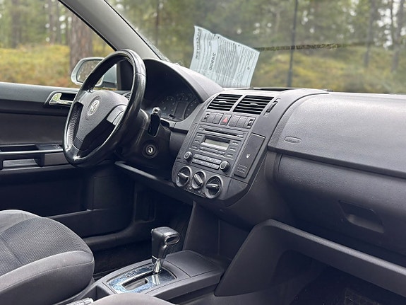 Volkswagen Polo 11 of 24