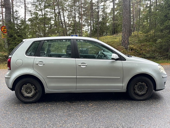 Volkswagen Polo 9 of 24