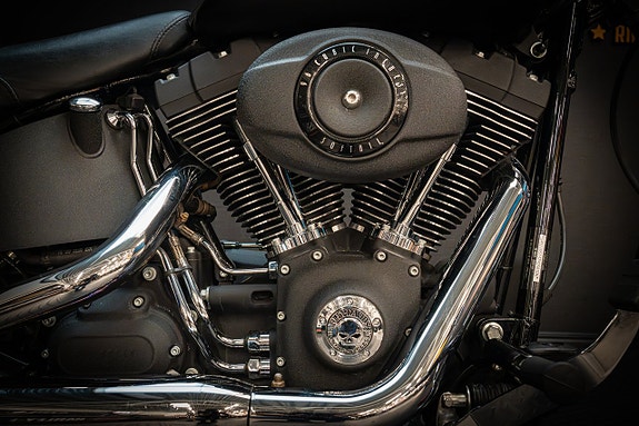 Harley-Davidson Night Train (FXSTB) 13 of 22