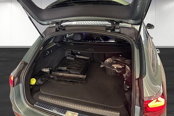 Mercedes-Benz E300 17 of 24