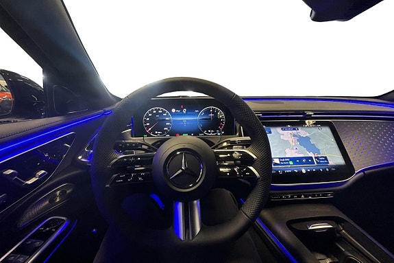 Mercedes-Benz E300 10 of 24