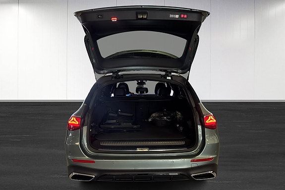 Mercedes-Benz E300 16 of 24