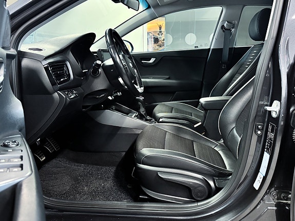 Kia Rio 10 of 18