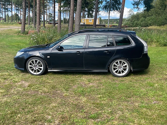 Saab 9-3 2 of 5