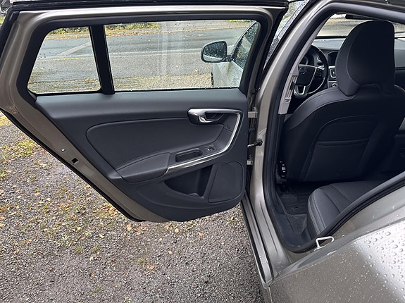 Volvo V60 15 of 20