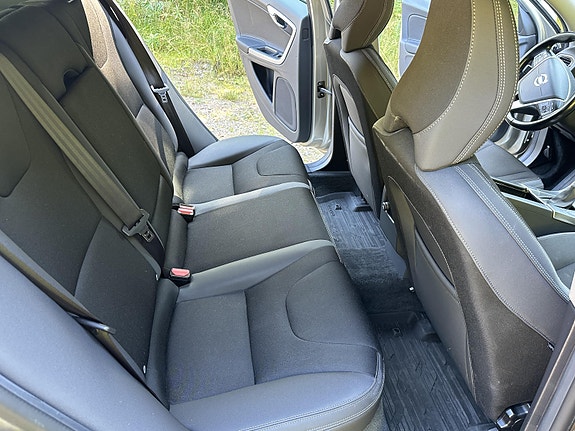 Volvo V60 12 of 20