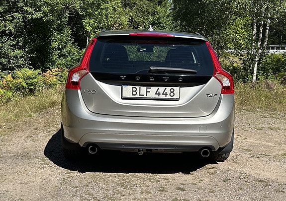 Volvo V60 4 of 20