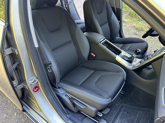 Volvo V60 11 of 20